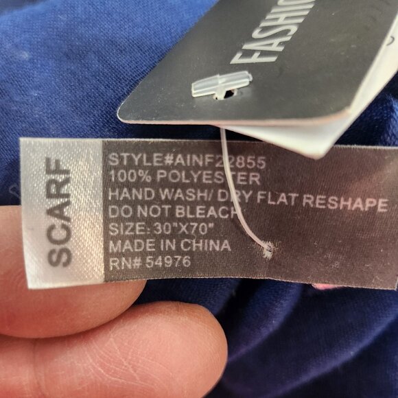 NWT Americana Navy With Shining Silver Stars Lightweight Shear Circle Scarf - Picture 8 of 9